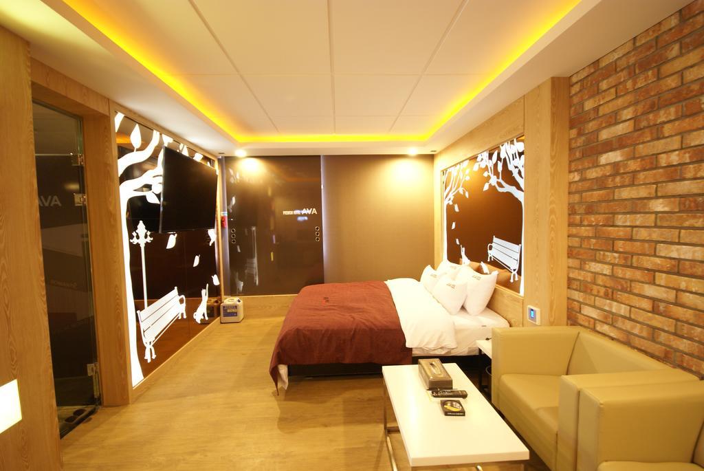 Ava Hotel Changwon Exterior foto